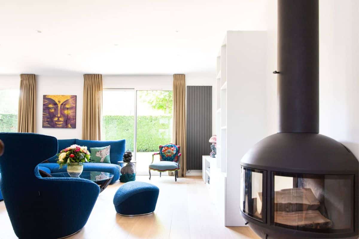 salon convivial apres agencement poele