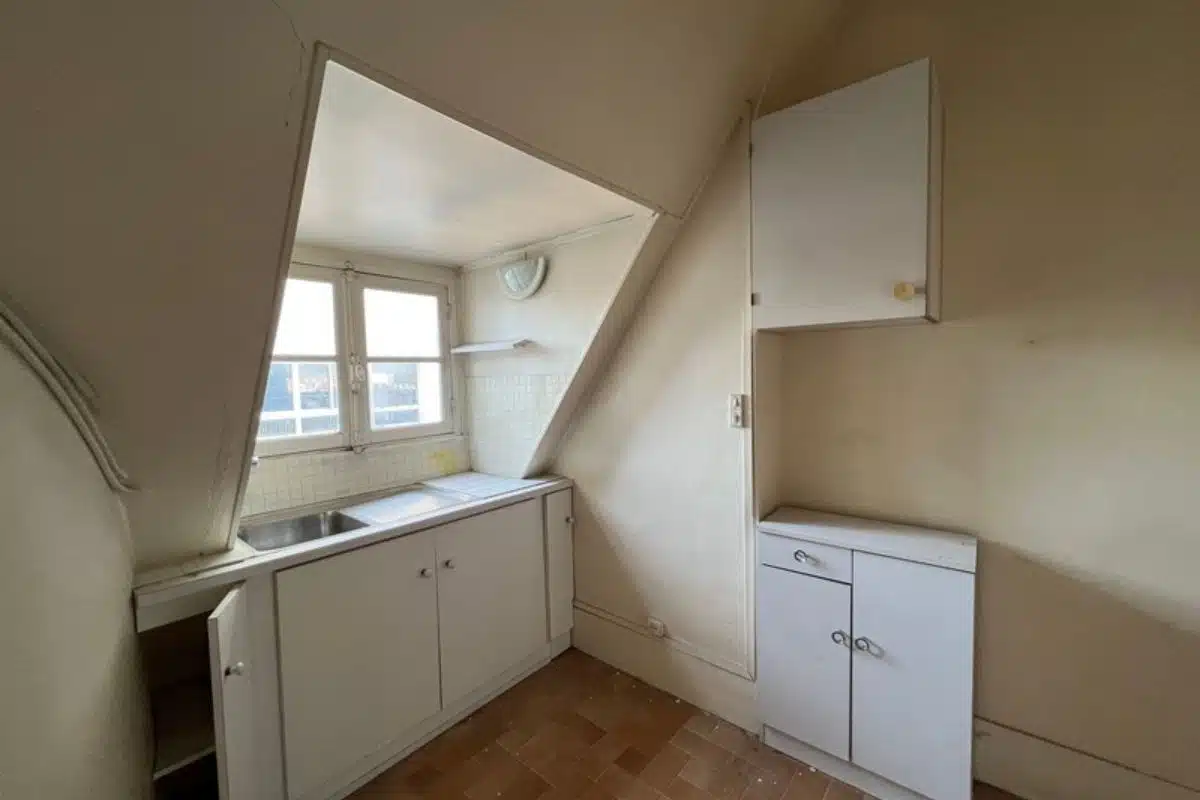 appartement-sous-combles-avant-3 cuisine appartement sous les combles avant rénovation
