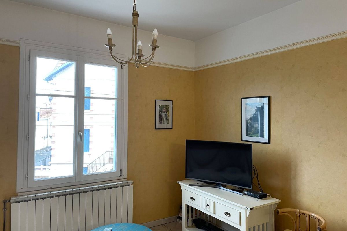 moderniser-maison-ancienne-coin-tv-avant moderniser maison ancienne coin tv avant